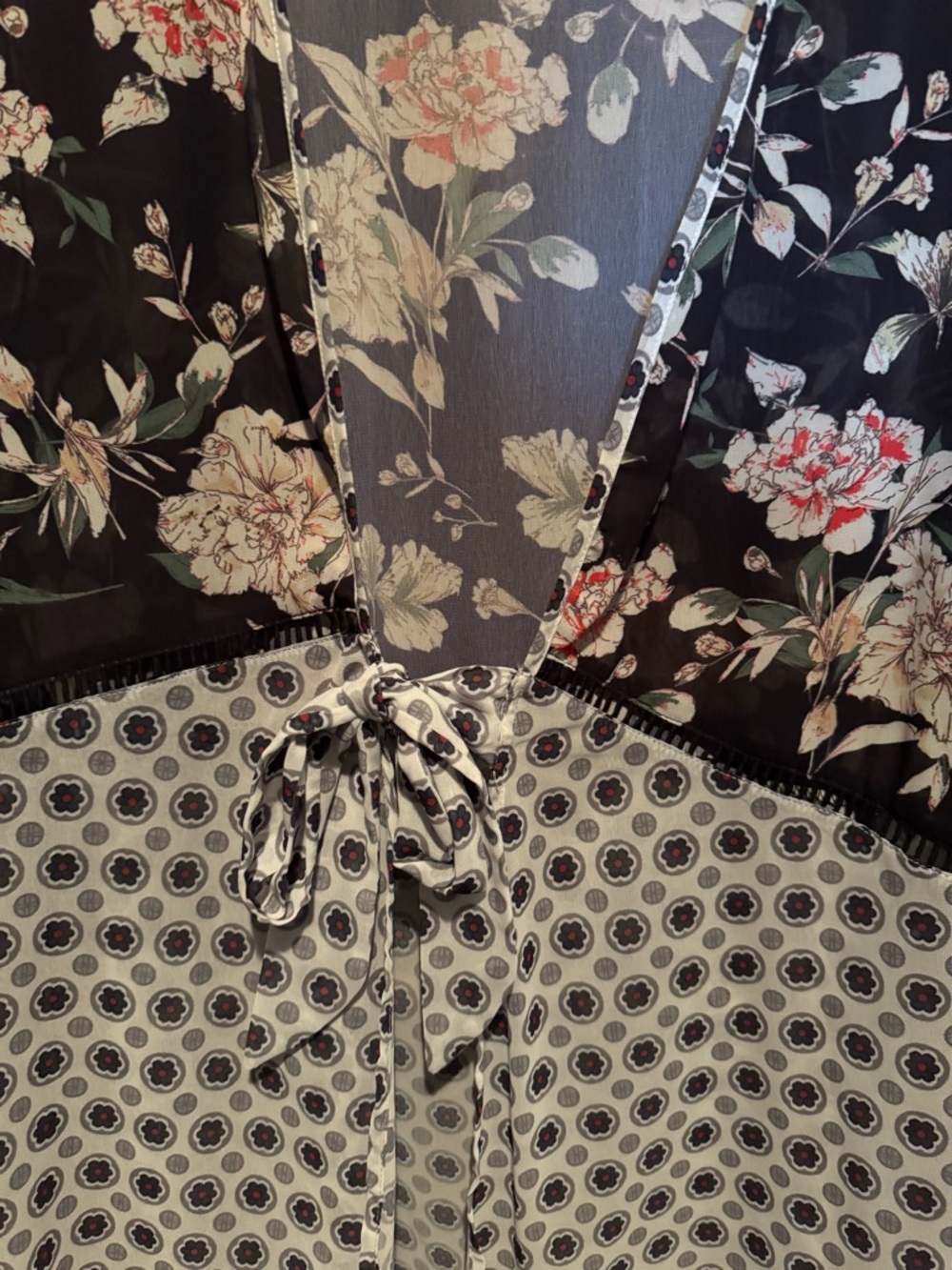 Women’s Boho Floral Kimono/Cardigan- Size Medium - Picture 4 of 4